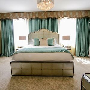 Estate Suite